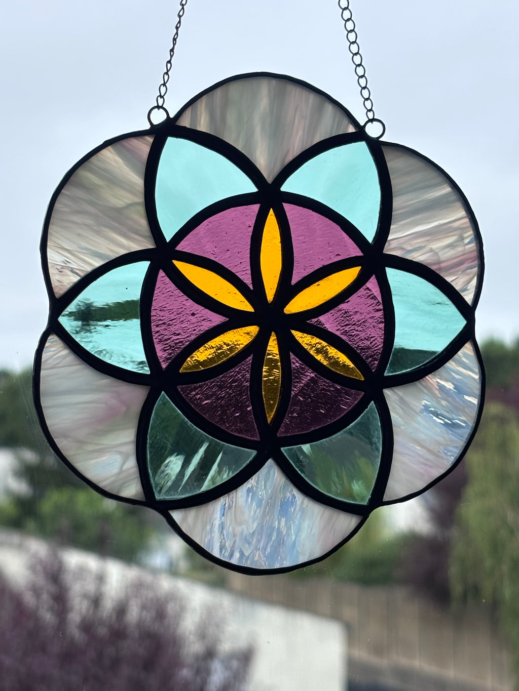 Rosace verte et violette