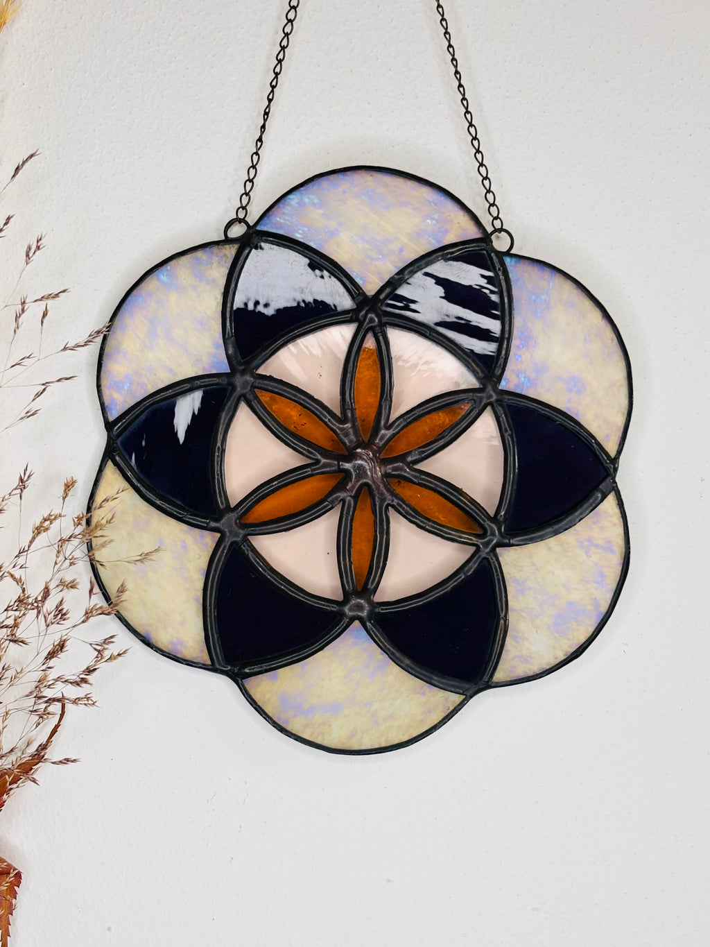 Rosace blanche et violette